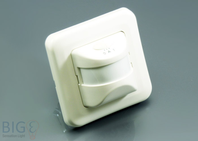 Unterputz Bewegungsmelder incl. D�mmerungsschalter f�r LED