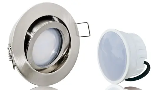 Ultra flacher LED Einbaustrahler für geringe Deckenhöhen